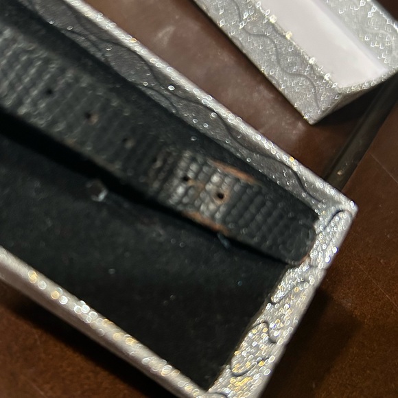 Gucci Vintage Gold-Plated Square Stack Black Dial Quartz Watch ‘Authentic’ - Picture 10 of 10